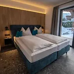 In Pinzgau Near Slopes & Sauna Nyaraló
