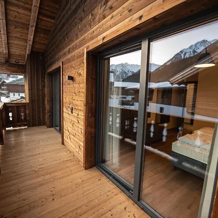 In With A Carport Ferienhaus Wald im Pinzgau