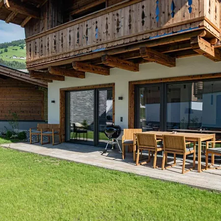 In Pinzgau Near Slopes & Sauna 度假居