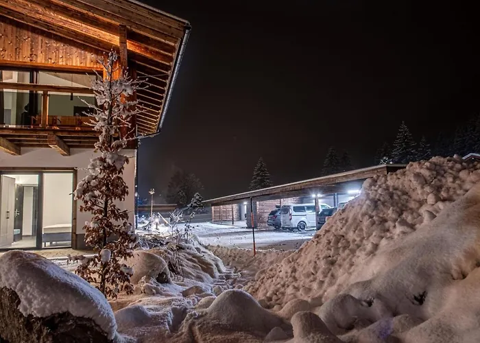 In Pinzgau Near Slopes & Sauna Hébergement de vacances