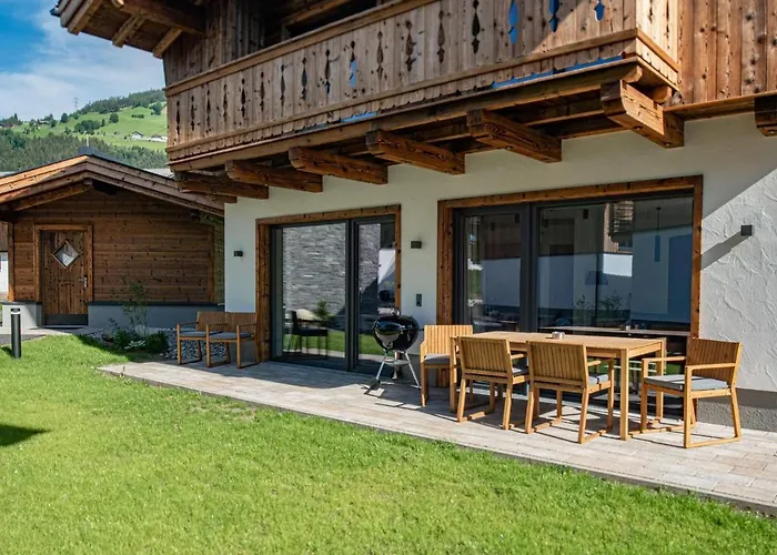 In Pinzgau Near Slopes & Sauna Hébergement de vacances